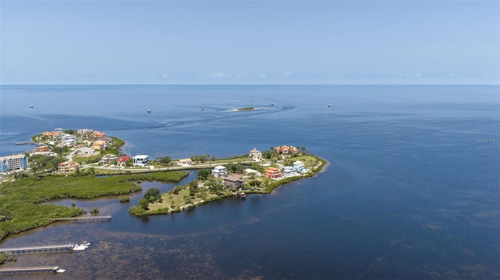 На продажу: $3,750,000 (4 спален, 3 ванн, 4515 Квадратных фут)