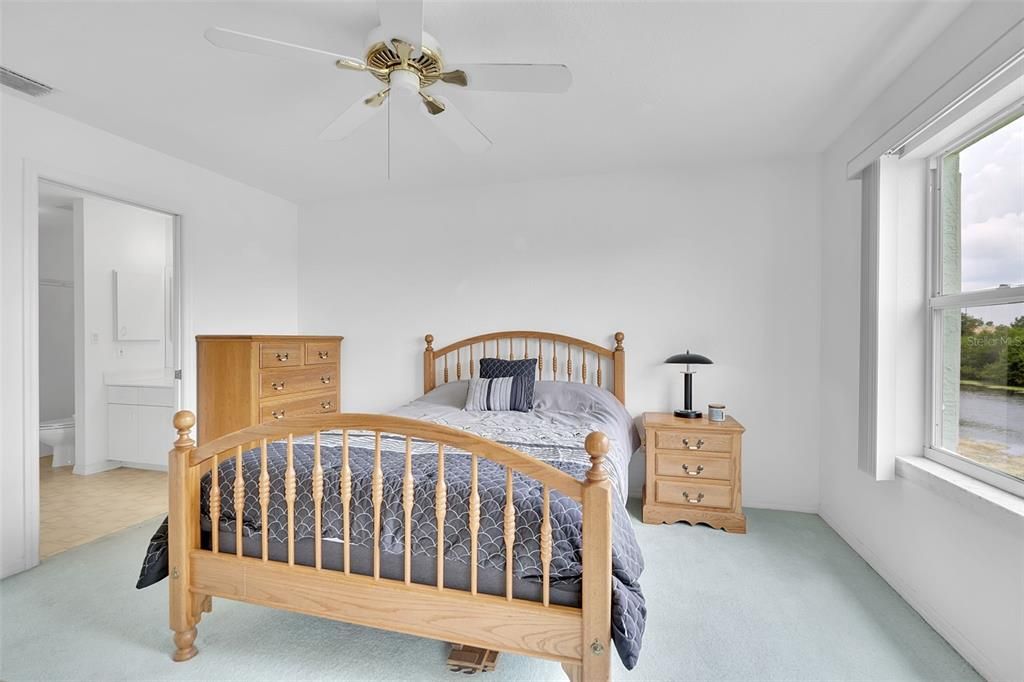 For Sale: $184,900 (2 beds, 2 baths, 1153 Square Feet)