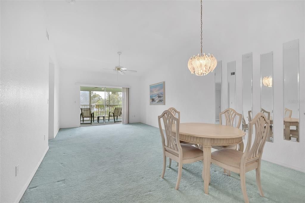 For Sale: $184,900 (2 beds, 2 baths, 1153 Square Feet)