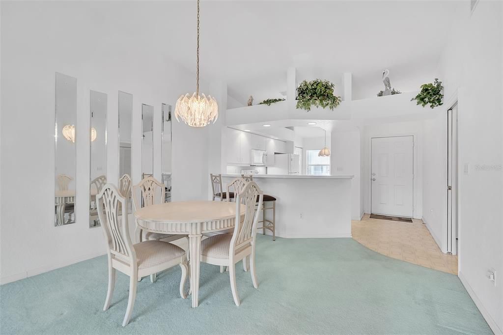 For Sale: $184,900 (2 beds, 2 baths, 1153 Square Feet)