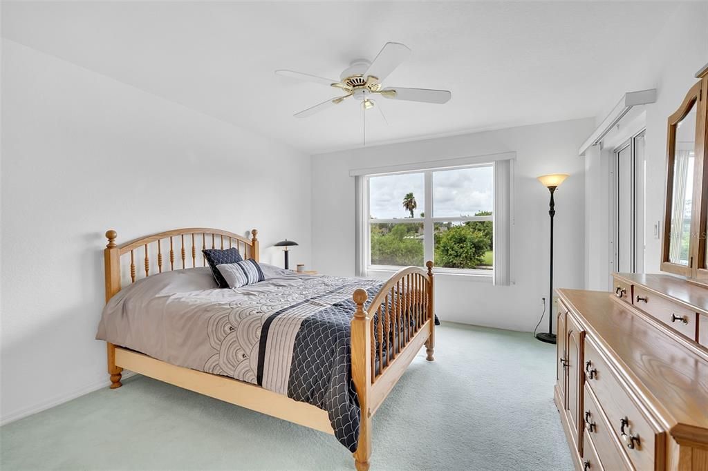 For Sale: $184,900 (2 beds, 2 baths, 1153 Square Feet)