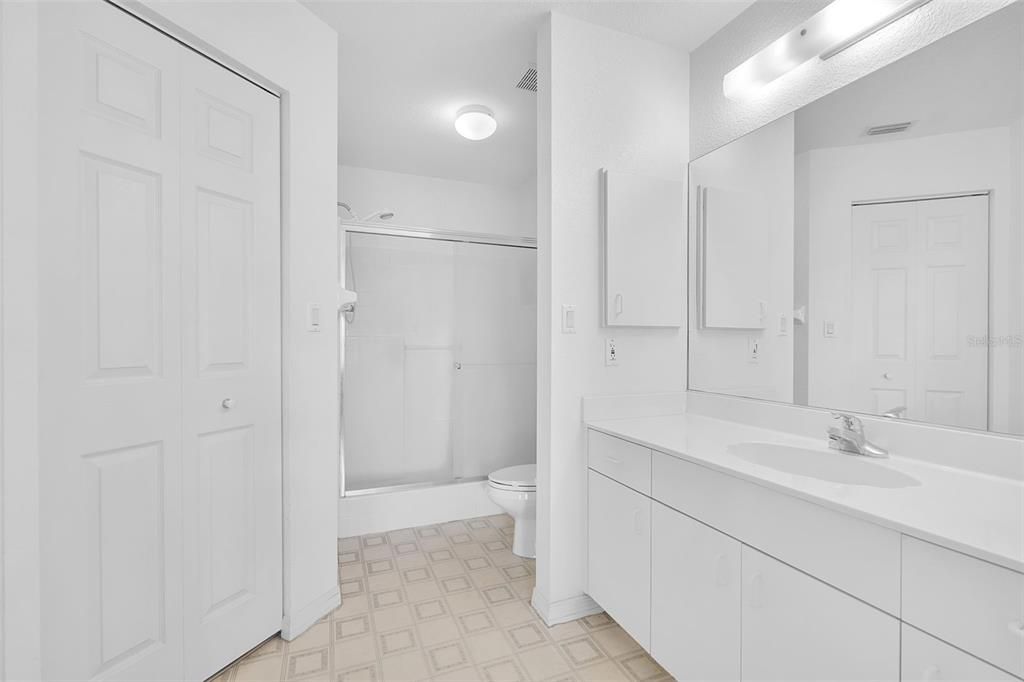 For Sale: $184,900 (2 beds, 2 baths, 1153 Square Feet)