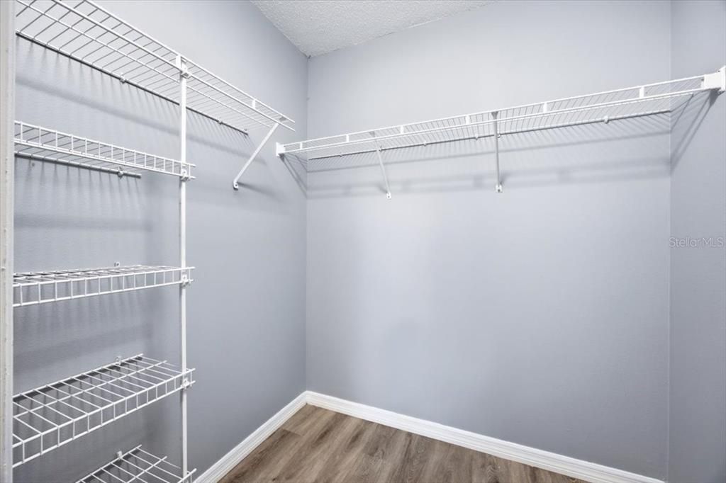 En Venta: $259,000 (4 camas, 2 baños, 1750 Pies cuadrados)