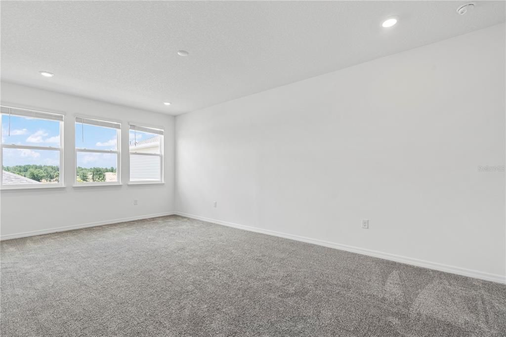 For Rent: $3,050 (3 beds, 3 baths, 2332 Square Feet)