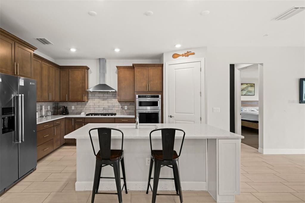 For Sale: $510,000 (3 beds, 2 baths, 2375 Square Feet)