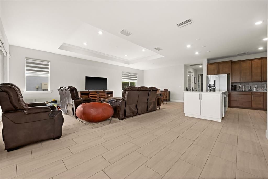 For Sale: $510,000 (3 beds, 2 baths, 2375 Square Feet)