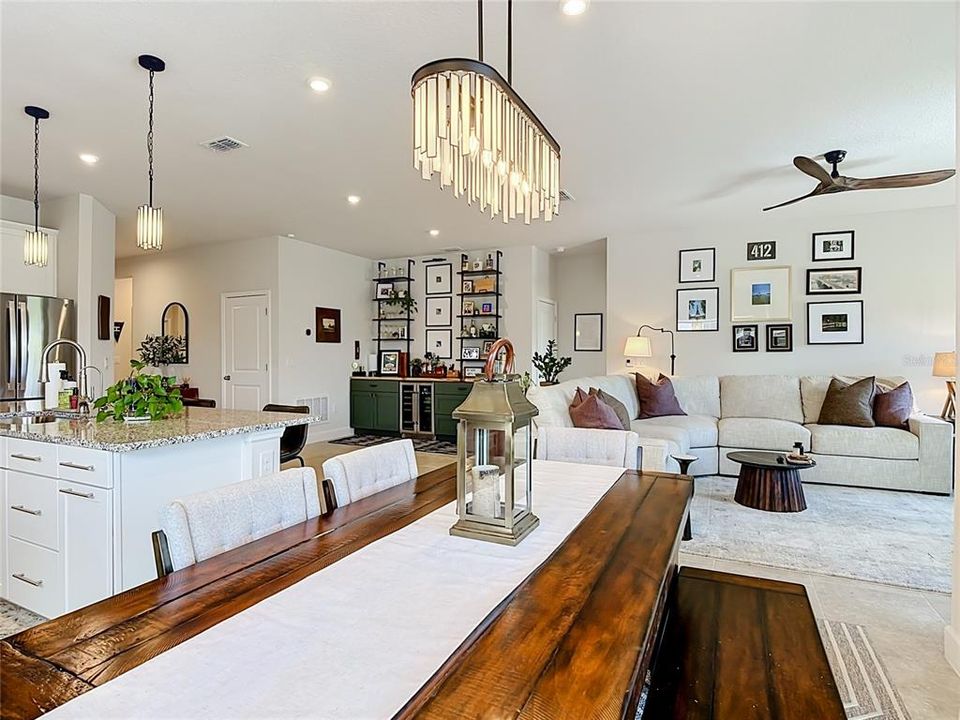 For Rent: $2,600 (3 beds, 3 baths, 2120 Square Feet)