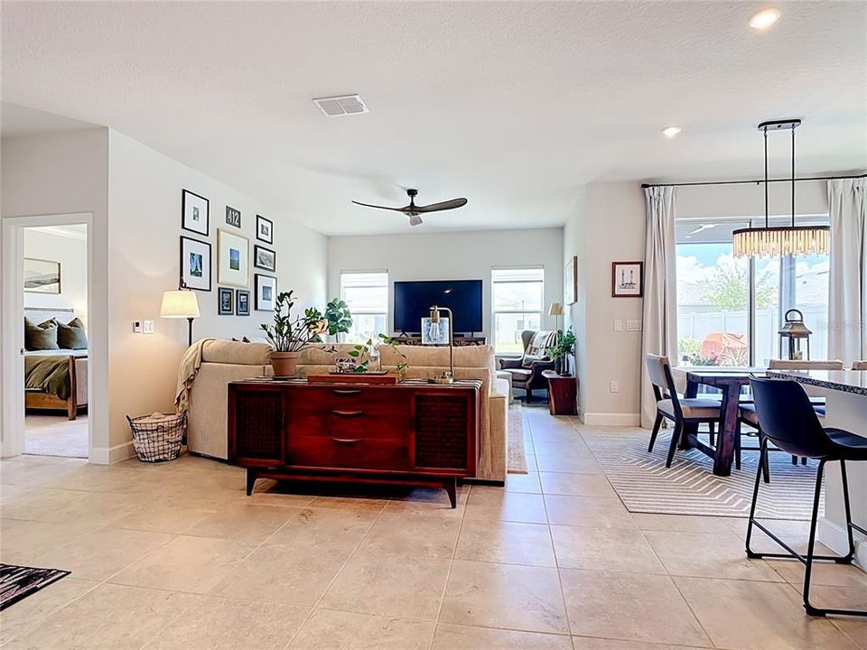 For Rent: $2,600 (3 beds, 3 baths, 2120 Square Feet)