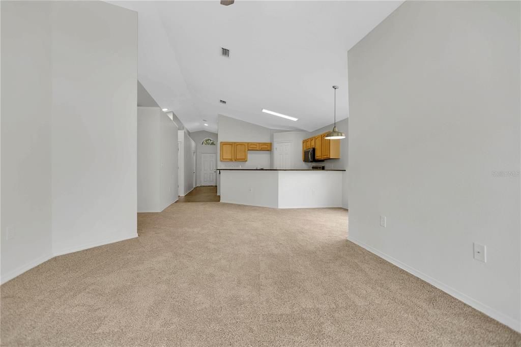 For Sale: $324,900 (3 beds, 2 baths, 1497 Square Feet)