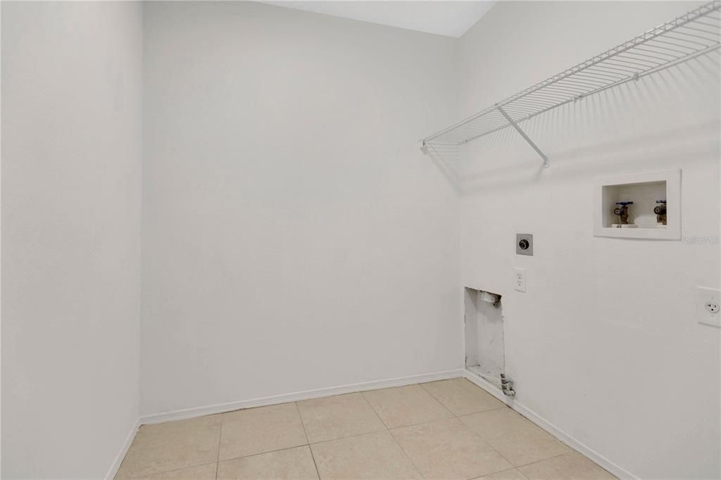 For Sale: $324,900 (3 beds, 2 baths, 1497 Square Feet)