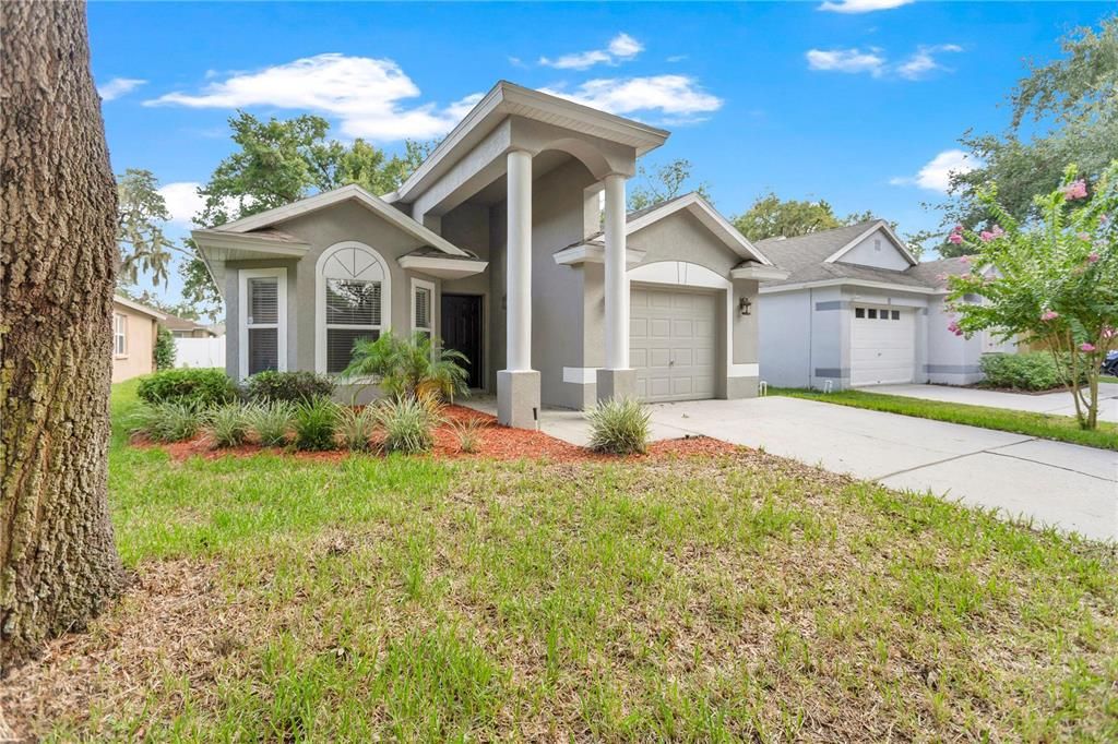 For Sale: $324,900 (3 beds, 2 baths, 1497 Square Feet)