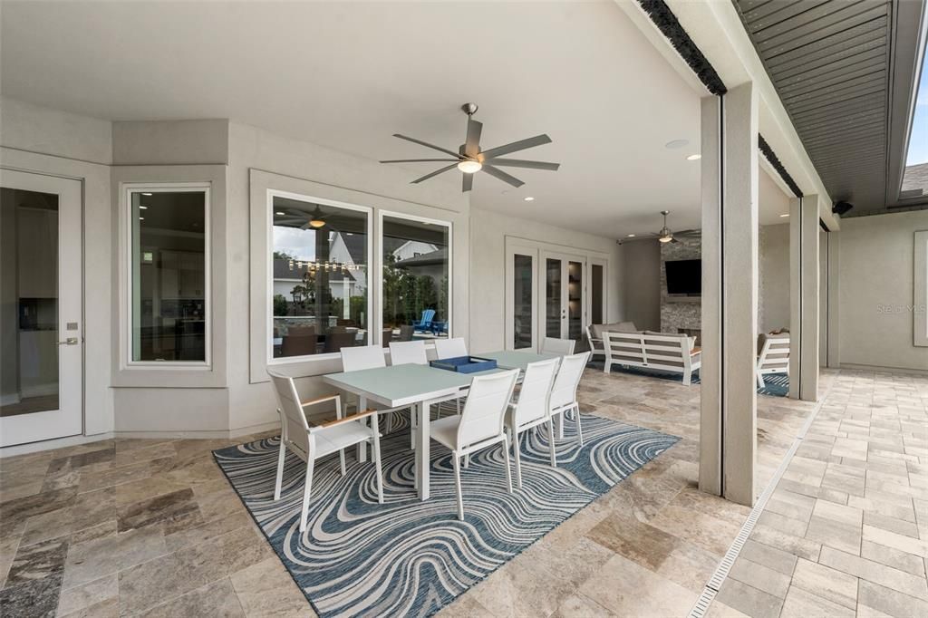 En Venta: $1,035,000 (4 camas, 3 baños, 2980 Pies cuadrados)