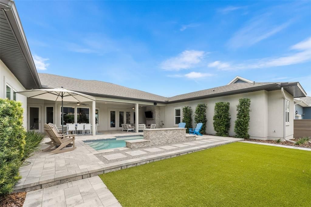 En Venta: $1,035,000 (4 camas, 3 baños, 2980 Pies cuadrados)