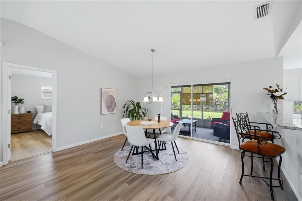 En Venta: $279,000 (2 camas, 2 baños, 1247 Pies cuadrados)