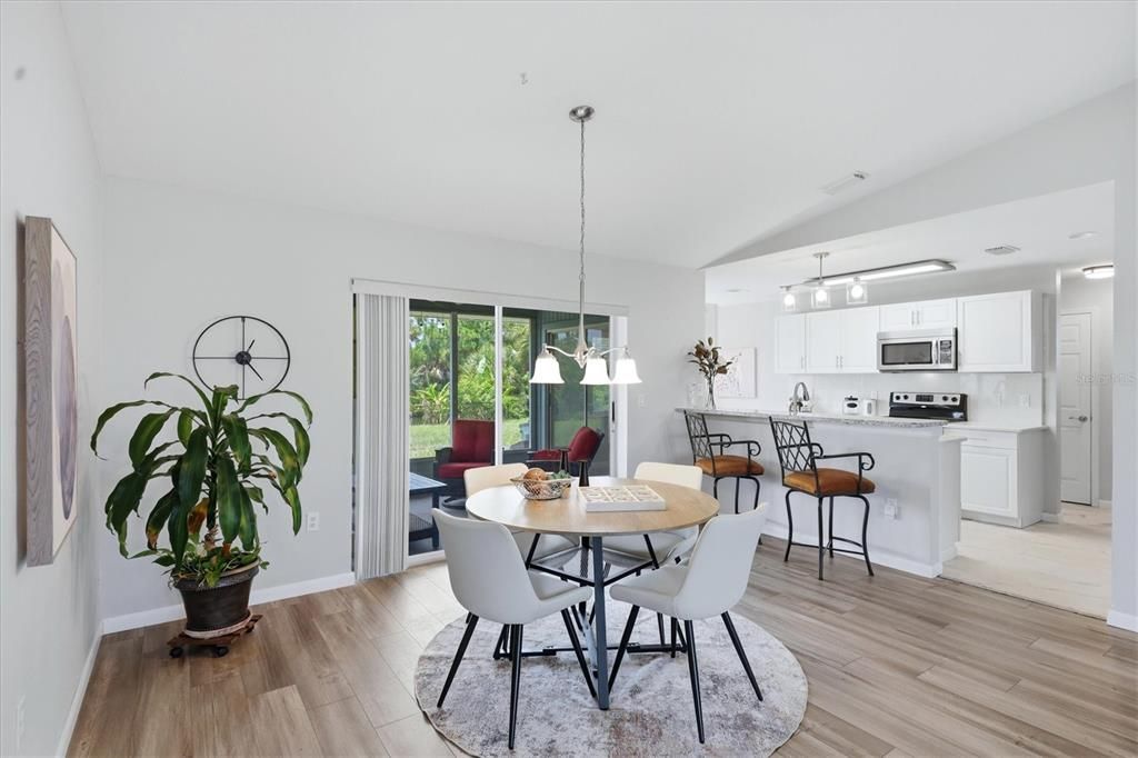 En Venta: $279,000 (2 camas, 2 baños, 1247 Pies cuadrados)