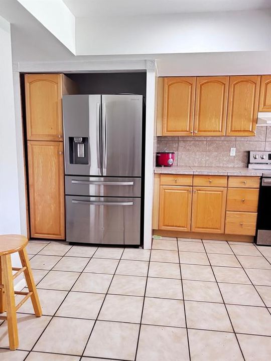 For Sale: $549,900 (4 beds, 2 baths, 1853 Square Feet)