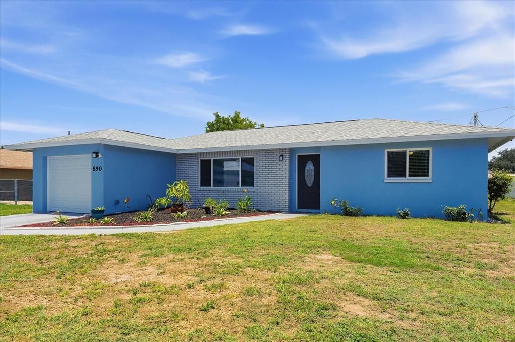 Active With Contract: $317,500 (2 beds, 2 baths, 1286 Square Feet)