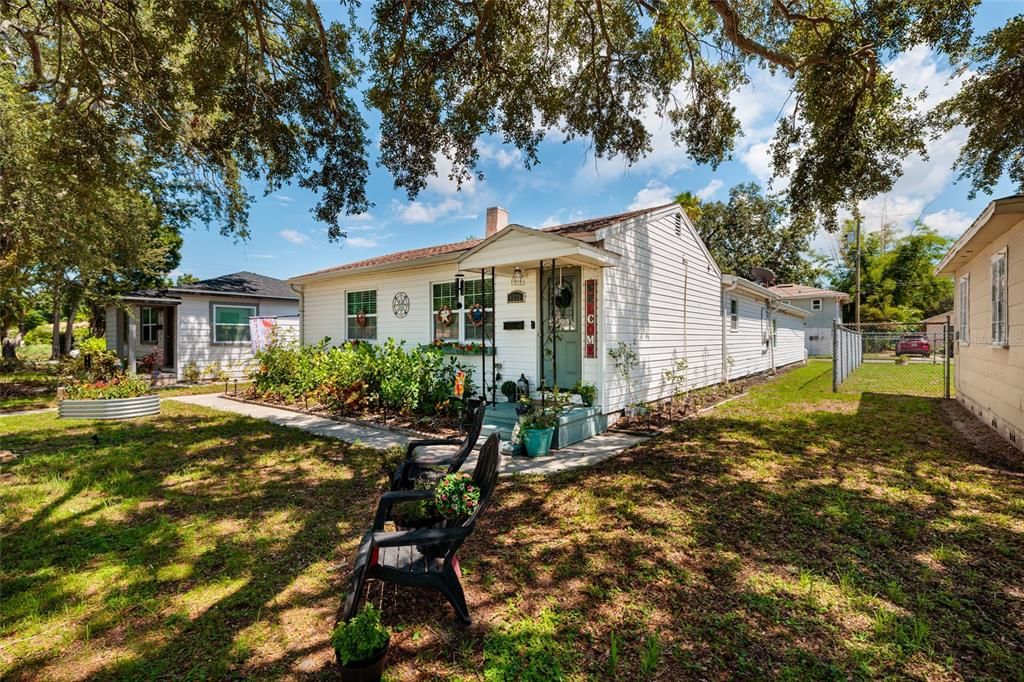 For Sale: $474,900 (4 beds, 3 baths, 1320 Square Feet)