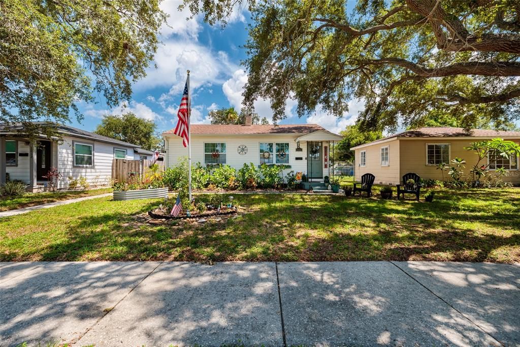 For Sale: $474,900 (4 beds, 3 baths, 1320 Square Feet)