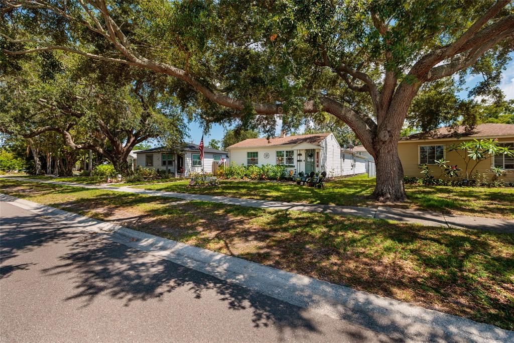 For Sale: $474,900 (4 beds, 3 baths, 1320 Square Feet)