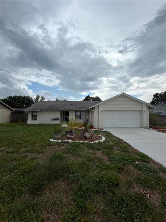 For Rent: $2,850 (3 beds, 2 baths, 1492 Square Feet)