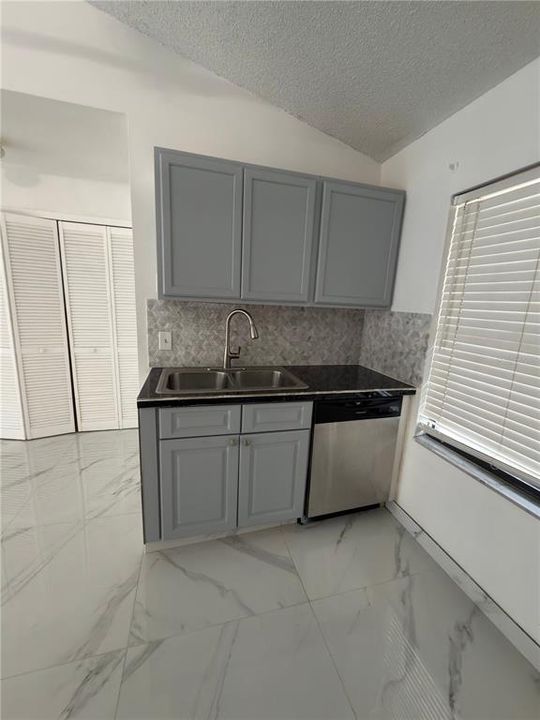 For Rent: $2,850 (3 beds, 2 baths, 1492 Square Feet)