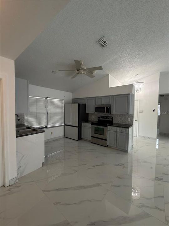 For Rent: $2,850 (3 beds, 2 baths, 1492 Square Feet)