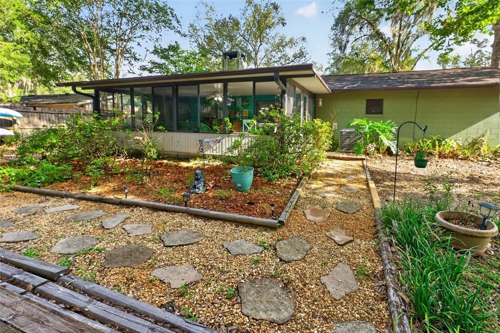 En Venta: $289,000 (4 camas, 2 baños, 1516 Pies cuadrados)