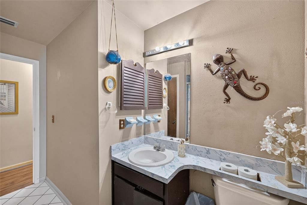 En Venta: $289,000 (4 camas, 2 baños, 1516 Pies cuadrados)