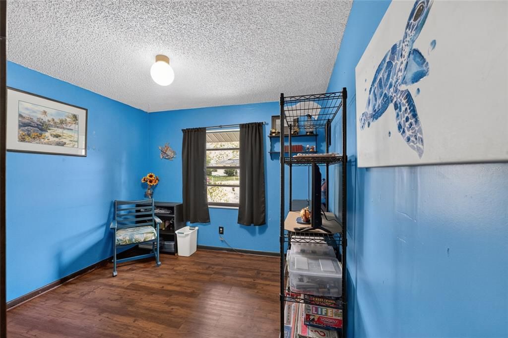 En Venta: $289,000 (4 camas, 2 baños, 1516 Pies cuadrados)