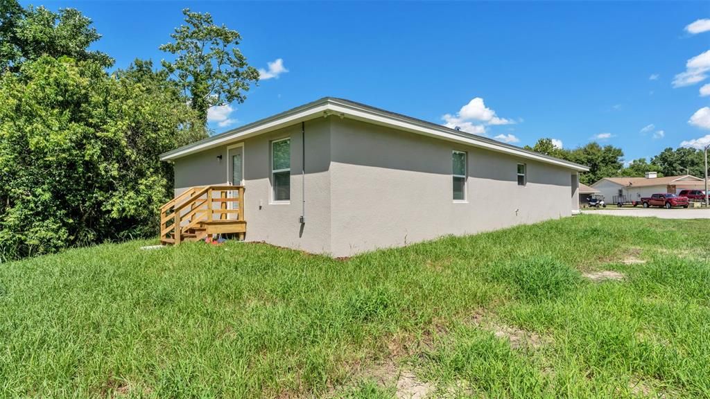 На продажу: $345,900 (3 спален, 2 ванн, 1484 Квадратных фут)