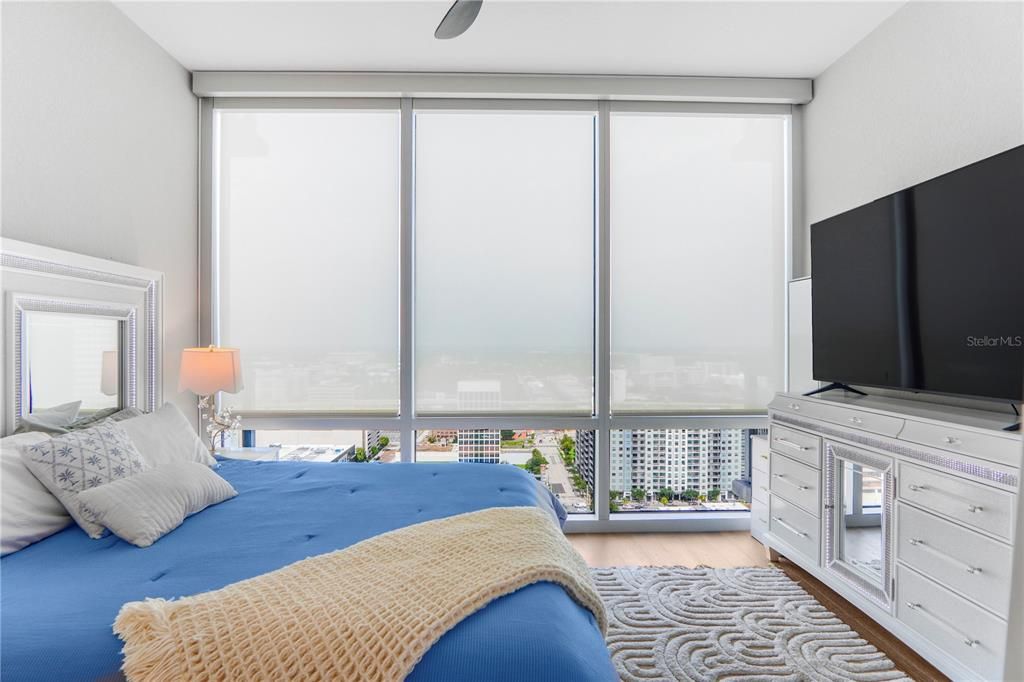 For Sale: $459,000 (2 beds, 2 baths, 1138 Square Feet)