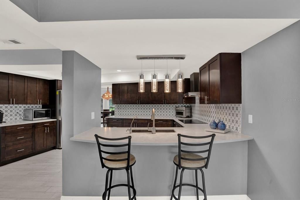 На продажу: $475,000 (4 спален, 2 ванн, 2160 Квадратных фут)
