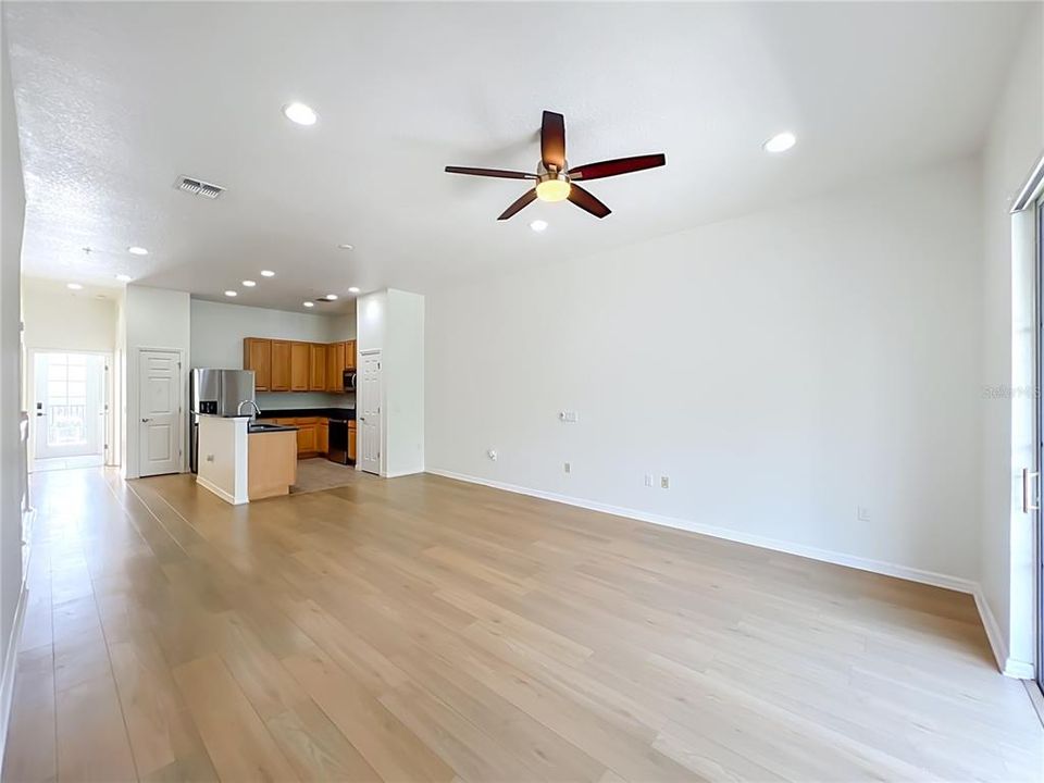 For Rent: $2,750 (3 beds, 2 baths, 1904 Square Feet)