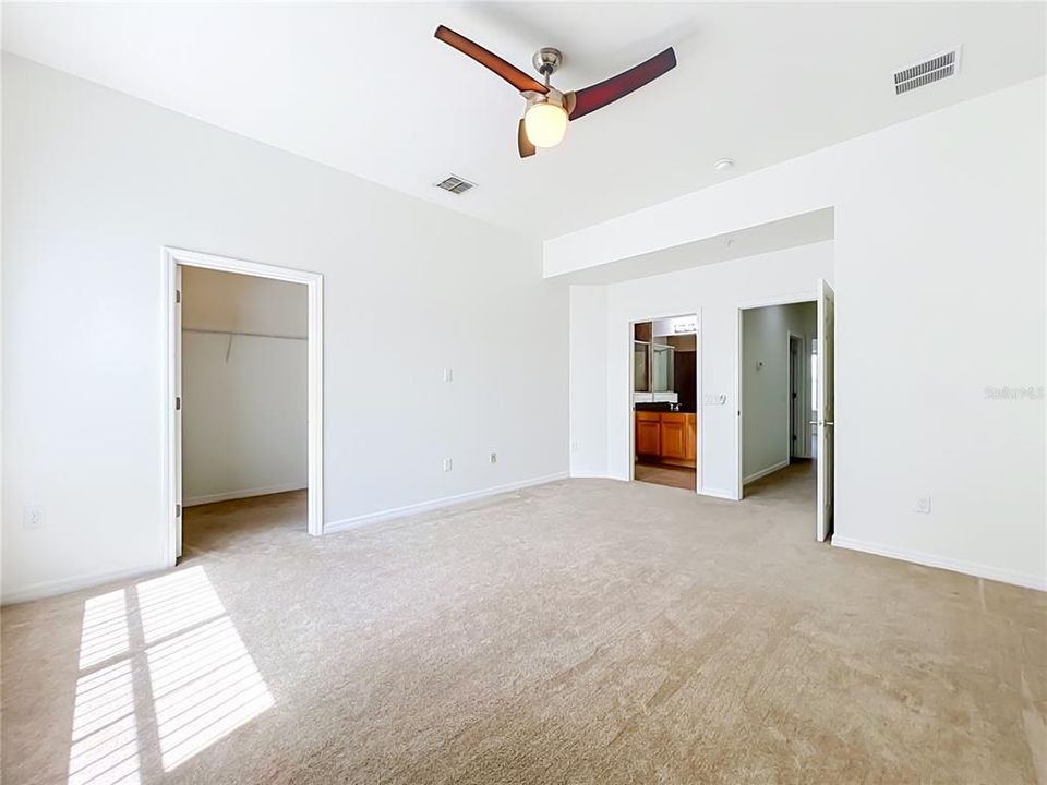 For Rent: $2,750 (3 beds, 2 baths, 1904 Square Feet)