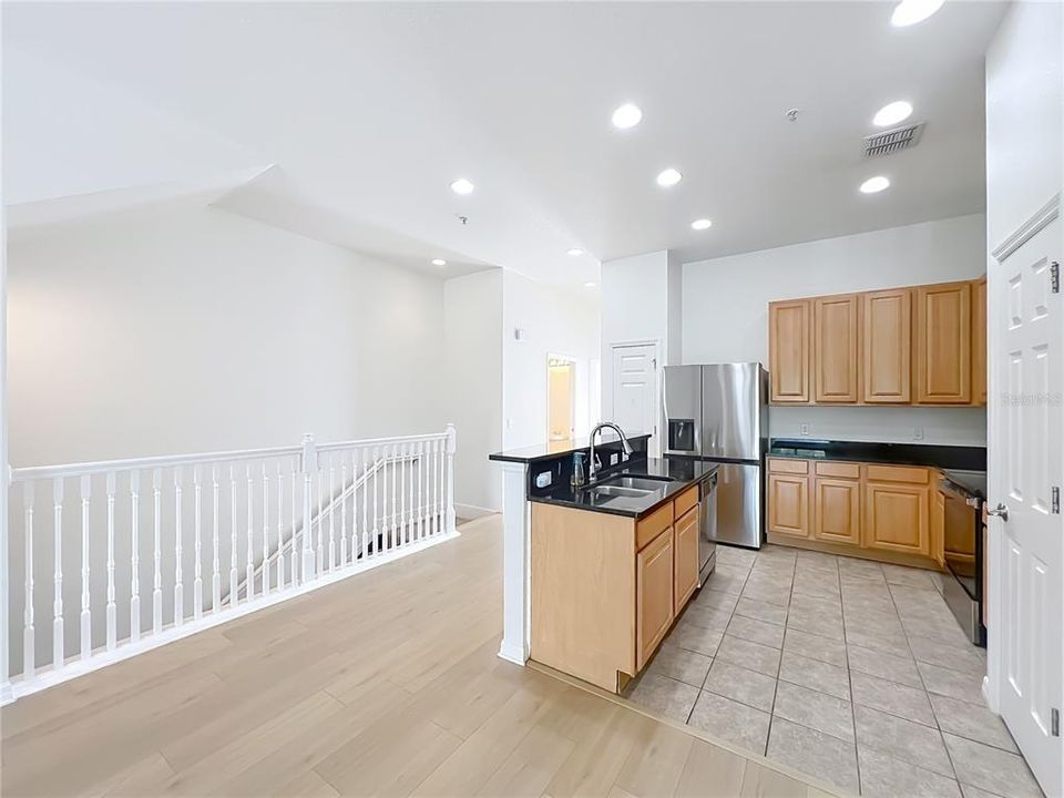 For Rent: $2,750 (3 beds, 2 baths, 1904 Square Feet)
