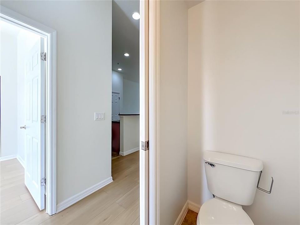For Rent: $2,750 (3 beds, 2 baths, 1904 Square Feet)