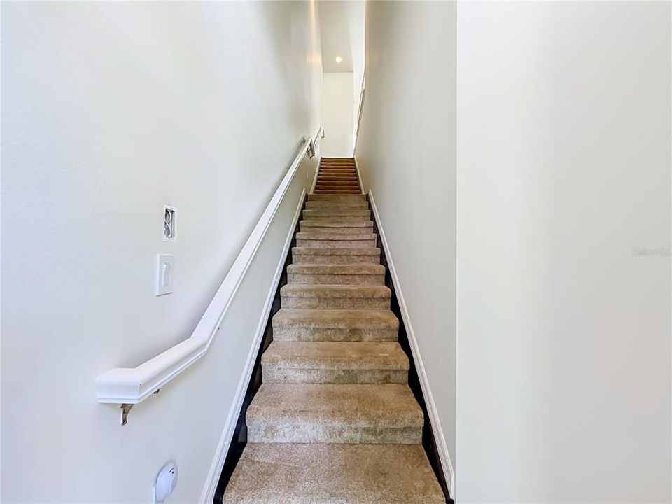 For Rent: $2,750 (3 beds, 2 baths, 1904 Square Feet)