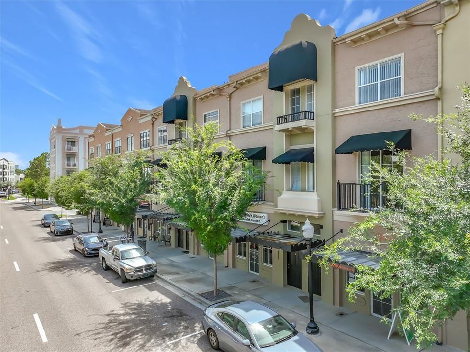 For Rent: $2,750 (3 beds, 2 baths, 1904 Square Feet)
