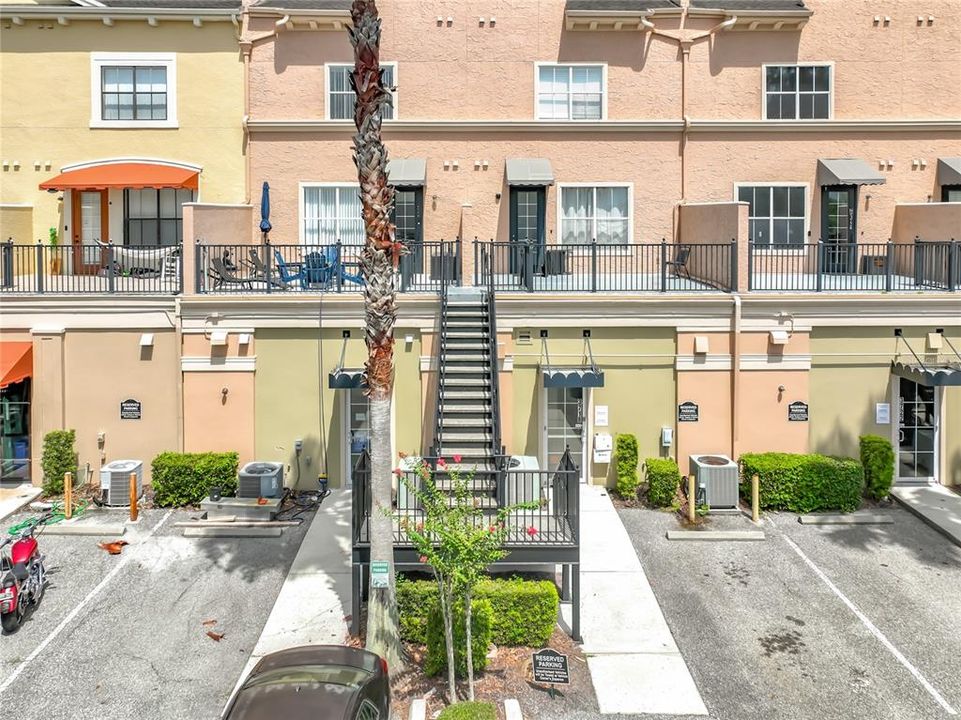 For Rent: $2,750 (3 beds, 2 baths, 1904 Square Feet)