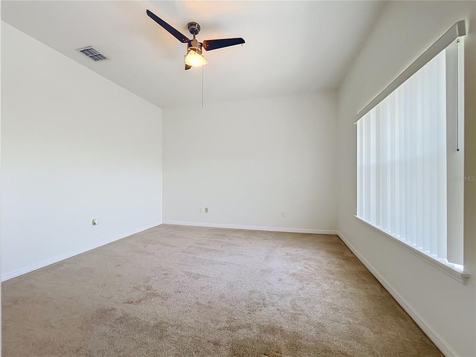 For Rent: $2,750 (3 beds, 2 baths, 1904 Square Feet)