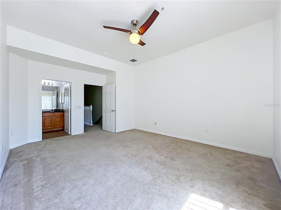 For Rent: $2,750 (3 beds, 2 baths, 1904 Square Feet)
