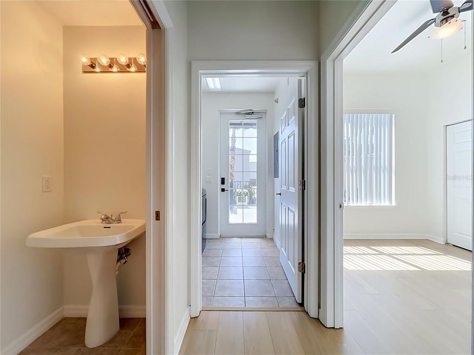 For Rent: $2,750 (3 beds, 2 baths, 1904 Square Feet)