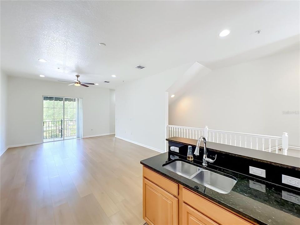 For Rent: $2,750 (3 beds, 2 baths, 1904 Square Feet)