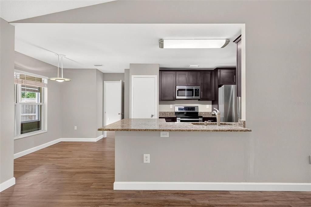 En Venta: $365,000 (3 camas, 2 baños, 1638 Pies cuadrados)