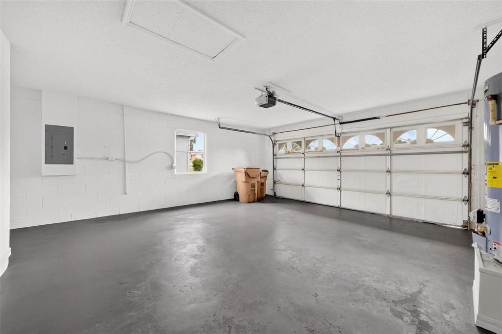 En Venta: $365,000 (3 camas, 2 baños, 1638 Pies cuadrados)