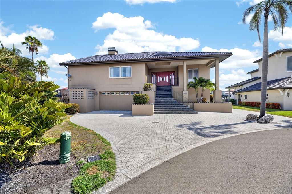 For Sale: $2,500,000 (4 beds, 3 baths, 4159 Square Feet)