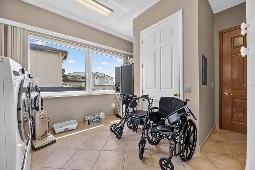 For Sale: $2,500,000 (4 beds, 3 baths, 4159 Square Feet)