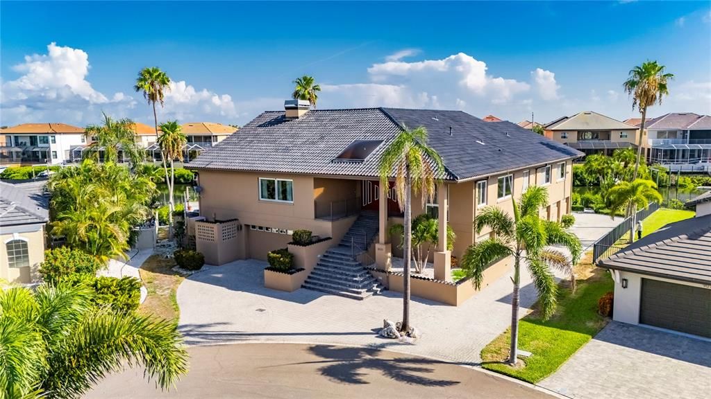 For Sale: $2,500,000 (4 beds, 3 baths, 4159 Square Feet)