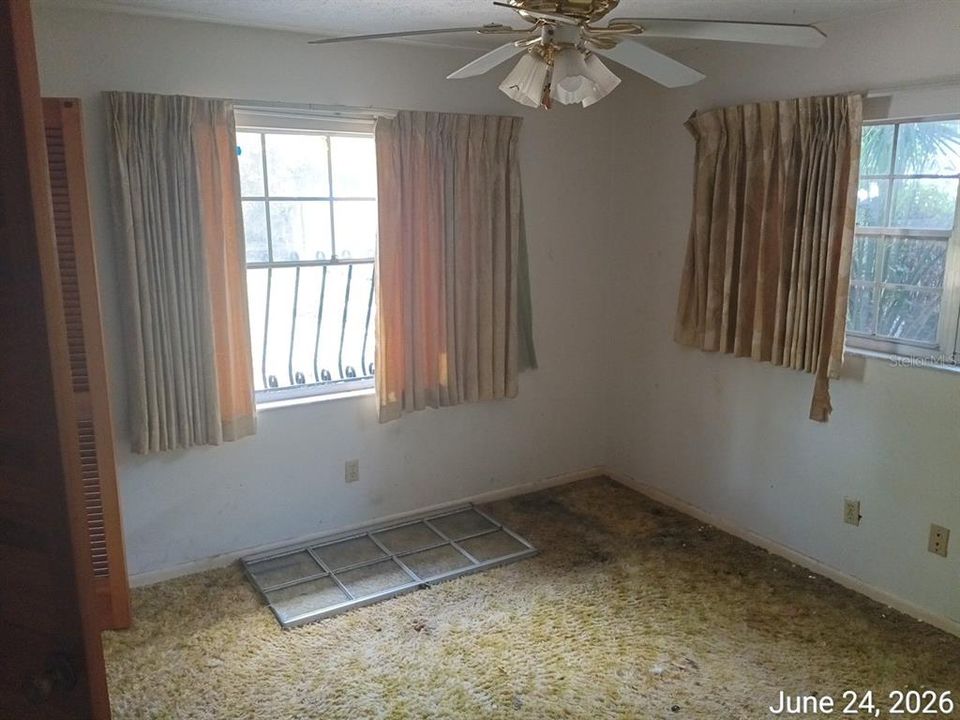 На продажу: $315,000 (4 спален, 3 ванн, 2080 Квадратных фут)